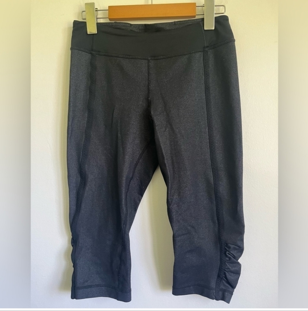 Lululemon Crop Ruched Midrise Legging Pant - Black - US 6